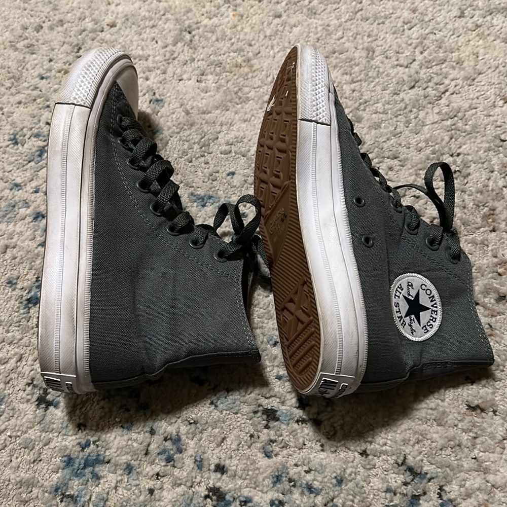 Chuck Taylor Converse High Tops Size 7 - Picture 6 of 11